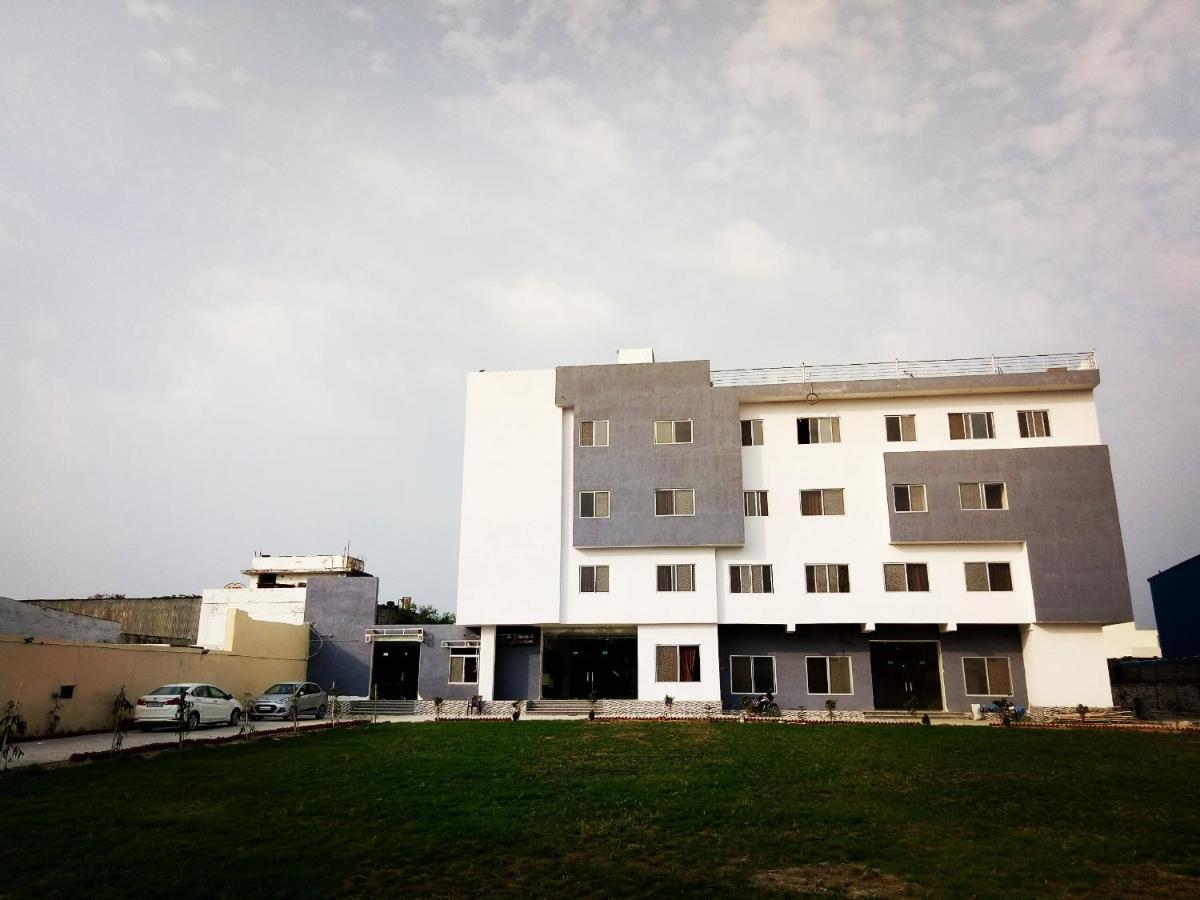 Kanha Hotel And Resort Chittorgarh Exterior foto