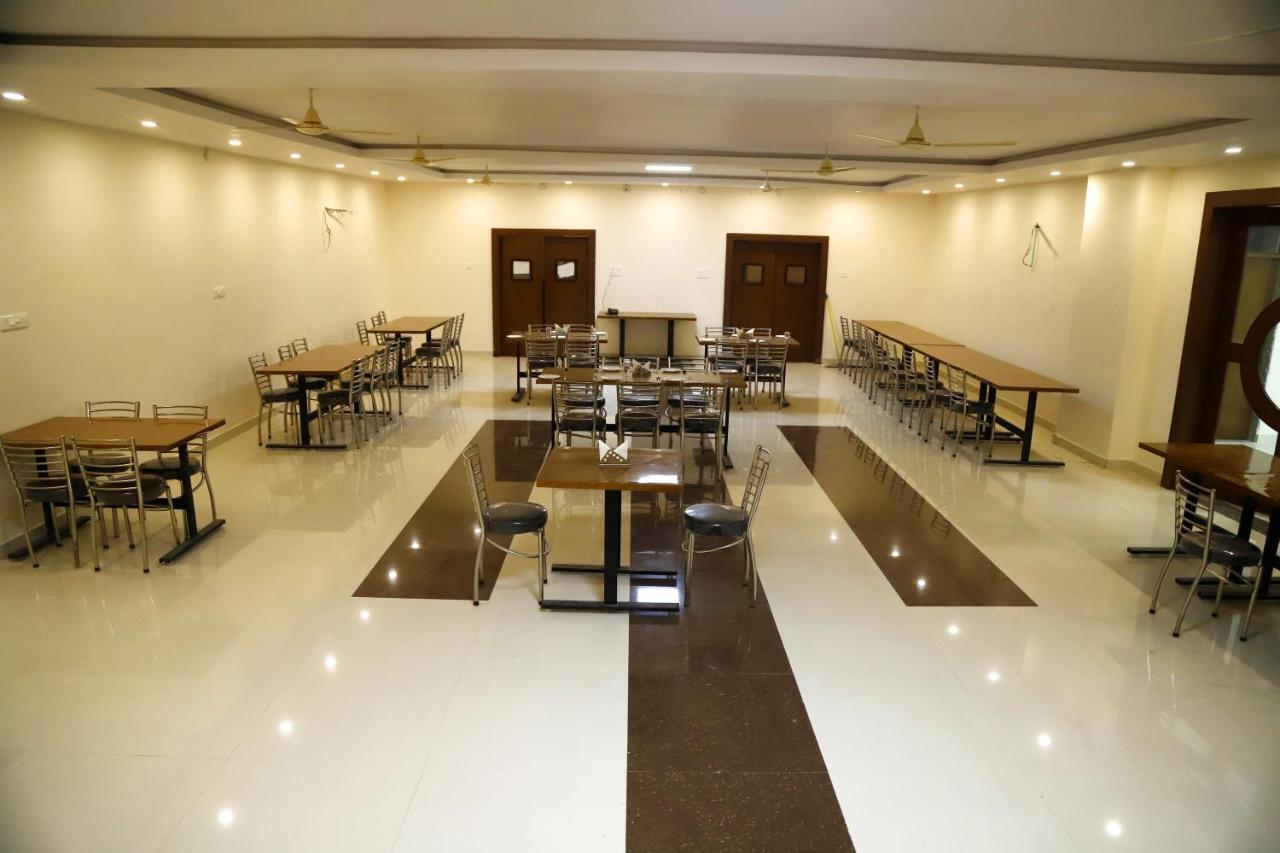 Kanha Hotel And Resort Chittorgarh Exterior foto