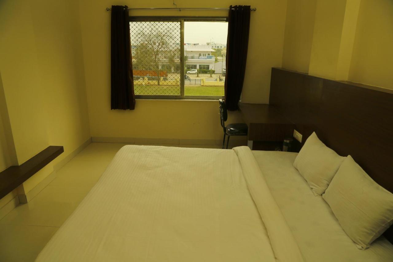 Kanha Hotel And Resort Chittorgarh Exterior foto